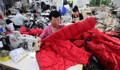 <b>山东小镇“土味大棉袄”闯出10个亿占领全国七成</b>